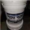 Image 2 : 2 PAILS OF BENJAMIN MOORE PAINT ULTRA SPEC 500 INTERIOR SEMI-GLOSS AND INTERIOR LOW SHEEN