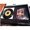 Image 2 : VINTAGE CASSETTE CASE W/ CASSETTES AND 6 ROCK AND ROLL 45s