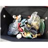 Image 2 : STARWARS BIN W/ COLLECTIBLES