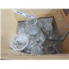 Image 2 : BOX OF CRYSTAL AND GLASSWARE