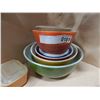 Image 2 : LOT OF PYREX BOWLS