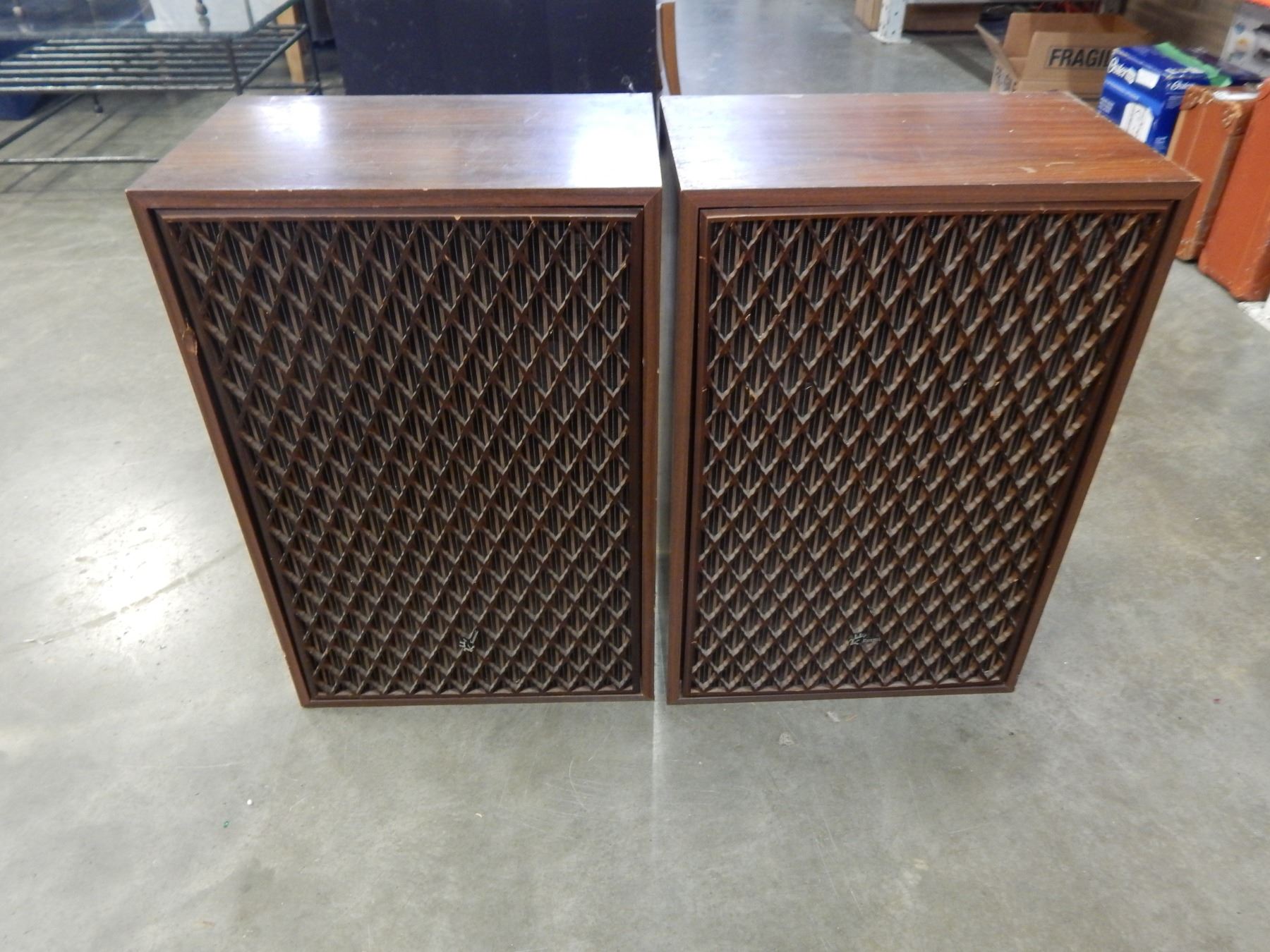 PAIR OF SANSUI SPEAKERS MODEL SP 5500X pair-of-sansui-speakers-model-sp-5500x