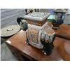 Image 2 : ELEPHANT PLANTER STAND