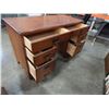 Image 2 : KRUG MAPLE DOUBLE PEDESTAL DESK