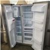 Image 2 : STAINLESS SAMSUNG SIDE BY SIDE REFRIDGERATOR W/ ICE MAKER AND WATER - TESTED AND WORKING