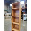 Image 2 : 6-1/2 FOOT MAPLE BOOKSHELF