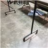 Image 2 : HEAVY DUTY CLOTHES DISPLAY RACK
