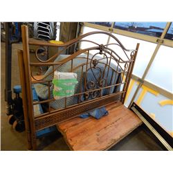 METAL QUEENSIZE BED FRAME