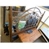 Image 2 : METAL QUEENSIZE BED FRAME