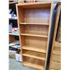 Image 2 : 6 FOOT OAK BOOKSHELF