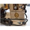 Image 2 : VITNAGE SINGER SEWING MACHINE