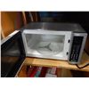 Image 2 : DANBY DESIGNER MICROWAVE