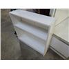Image 2 : WHITE 2 FOOT BOOKSHELF
