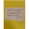 Image 5 : BINDER OF 250+ VINTAGE HOCKEY CARDS, MAPLE LEAFS, CANADIENS AND BRUINS