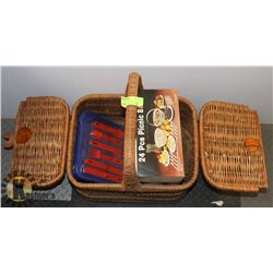 LOT OF PICNIC BASKET W/ 24 PICNIC BALL + CUTLERY