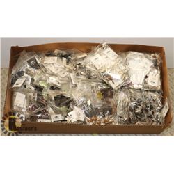 LOT OF ASSORTED EARRINGS.