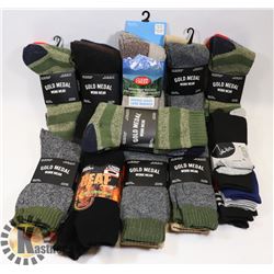 NEW FLAT OF 25 PAIR MENS SOCKS