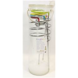 LIVING COLOURS WIRE WINE BOTTLE & GLASS HOLDER SET