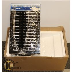 LOT OF ASSORTED JEWELRY.