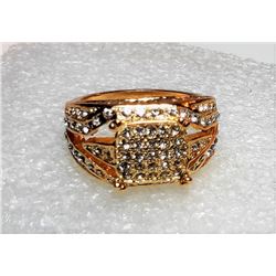 4)  WHITE CZ SET IN 18K GOLD PLATED