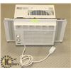 Image 1 : WINDOW AIR CONDITIONING UNIT.