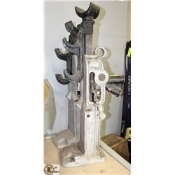LOT OF 2 SIMPLEX JACKS