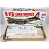 Image 1 : GUILLOW'S B-17G FLYING FORTRESS BLSA KIT NO 2002
