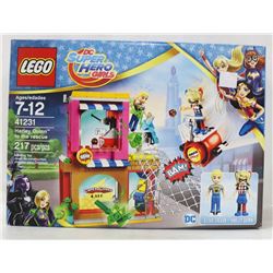 LEGO SUPER HEROES HARLEYQUINN TO THE RESCUE