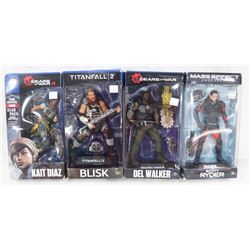 LOT OF ASSORTED VIDEO GAME FIGURINES.