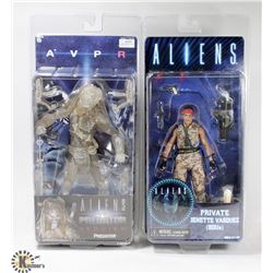 LOT OF 2 ALIENS FIGURES.