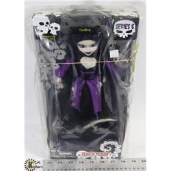 BE GOTHS SERIES 6 PANDORA COLLECTOR DOLL.
