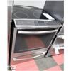 Image 2 : GE PROFILE STAINLESS STEEL FLAT TOP 4 BURNER RANGE
