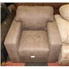 Image 1 : FABRIC 36" SOFA CHAIR