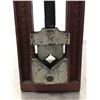 Image 2 : D. SAUNDERS' SONS PIPE VISE