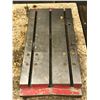 Image 2 : 15" x 30" T-SLOTTED TABLE