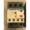Image 2 : LOT OF SQUARE D CONTRACTORS *SEE PICS FOR PART #*