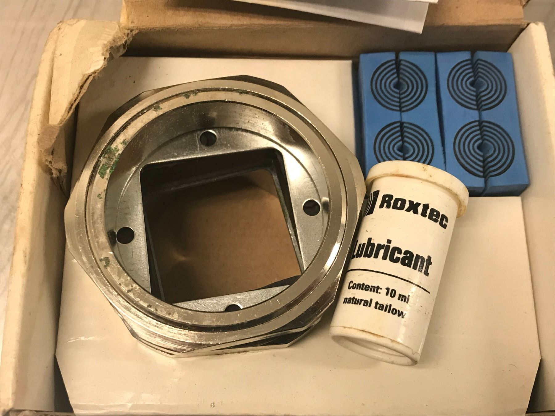 ROXTEC RG M63/4 CIRCULAR 4 GLAND KNOCK-OUT BULKHEAD CABLE ENTRY SEAL