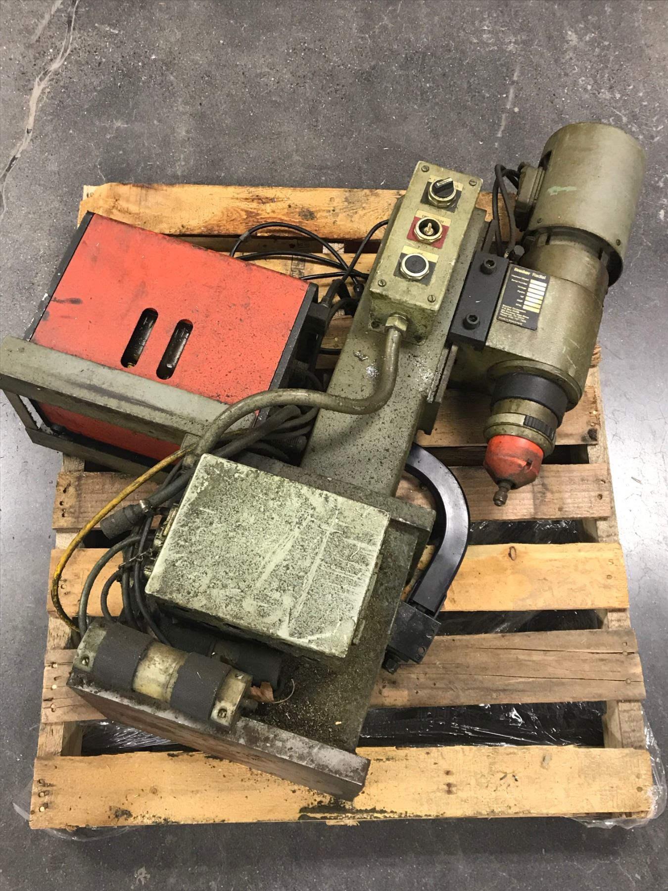 BALTEC RN 180 BRACKER RADIAL RIVETER