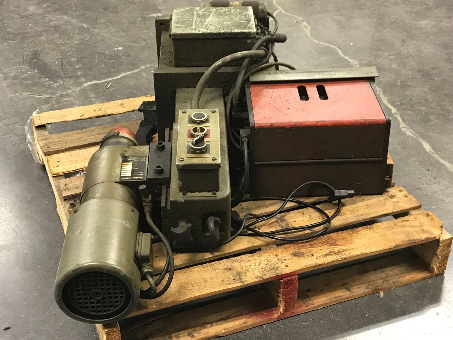 BALTEC RN 180 BRACKER RADIAL RIVETER