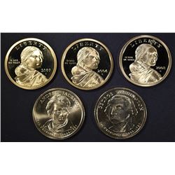 MIXED LOT OF MODERN DOLLARS;