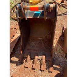 Bucket Attachment for Backhoe, 24-Inch (just added Jan. 19 10:34am)