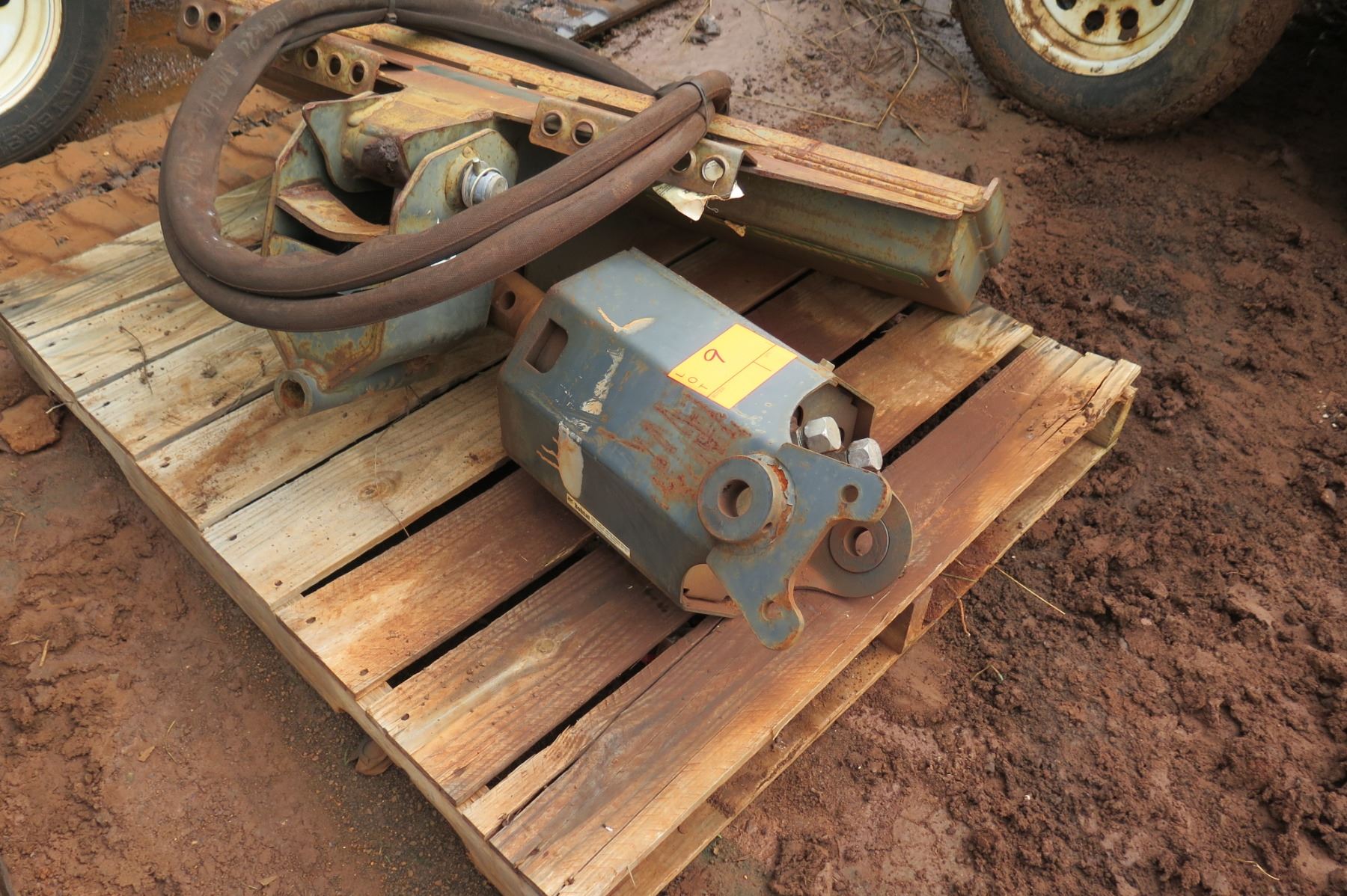 Skidsteer Auger Attachment (Motor Bad) - Oahu Auctions