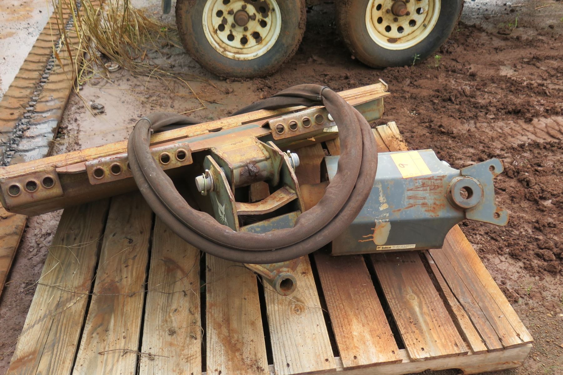 Skidsteer Auger Attachment (Motor Bad) - Oahu Auctions