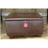 Image 1 : Large leatherette ottoman with storage