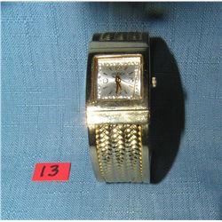 Vintage gold toned wrist watch