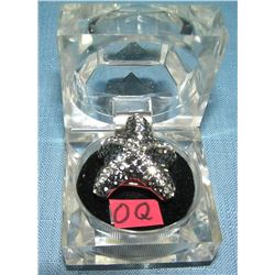 Quality star fish ring with rhinestone