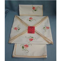 Set of 6 hand stitched floral napkins