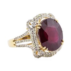 13.90 ctw Ruby and Diamond Ring - 14KT Yellow Gold