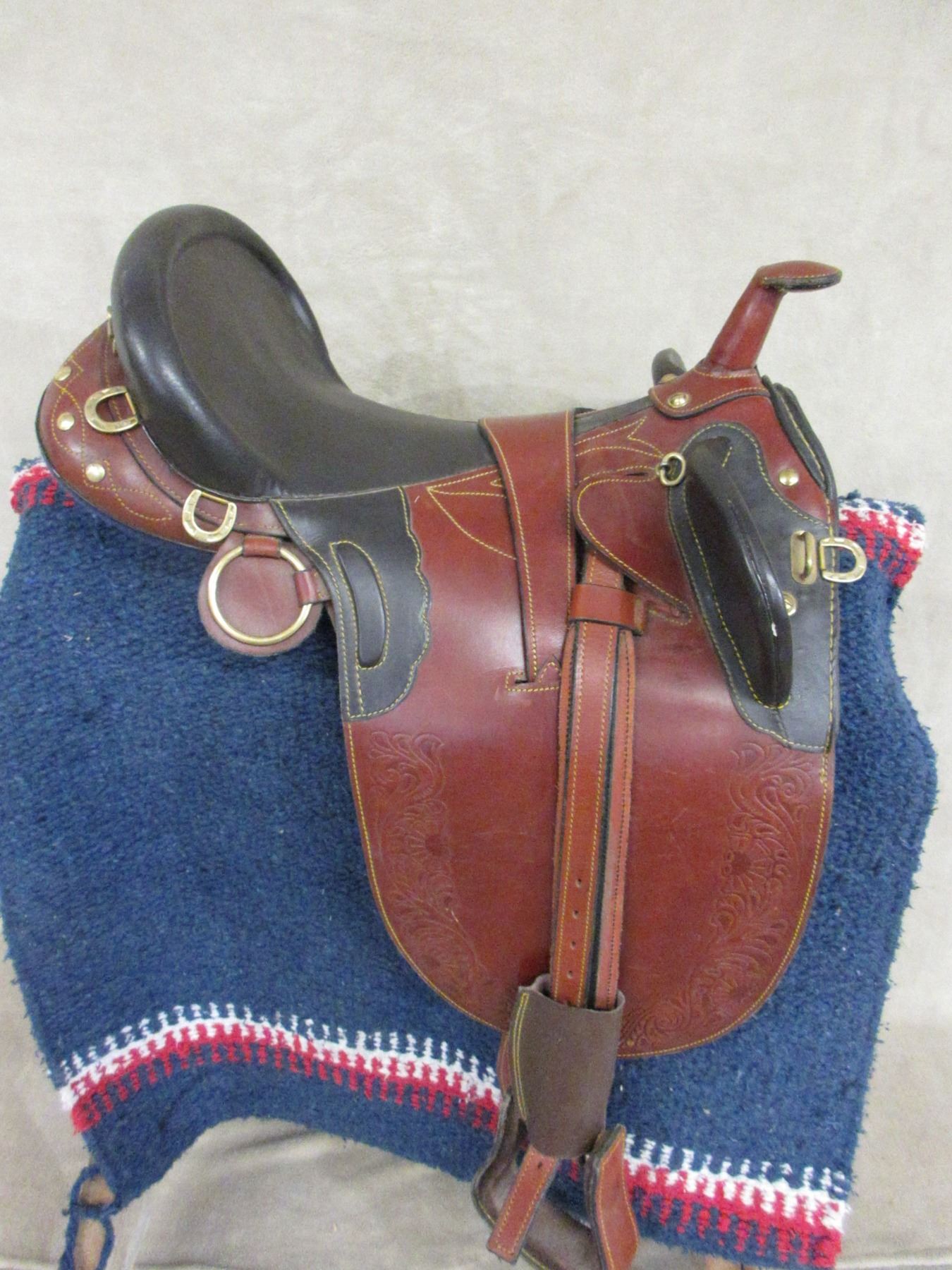 Australian Saddle Outback Saddle Co Since 1985 15" Seat All Original Good Condition