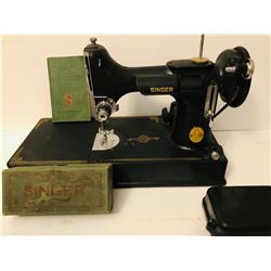 SINGER FEATHERLIGHT SEWING MACHINE